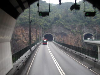 城門トンネル