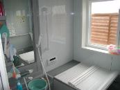 �o�X���[��