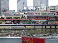 �R���`�F���g���猩�郂�U�C�N