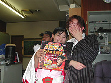 �u�l���͒��؂ɕ����܂��v�i�����݂��j