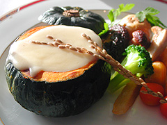 �V����񂩂ڂ���̃~�j�`�[�Y�t�H���f��