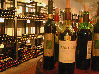 ぶどうの丘地下カーブにて