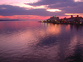 ���񂾌���[�Ă���