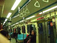 ＭＲＴ車内