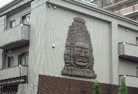 側面にはこんなモノが