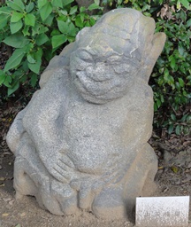 猿石「山王権現」