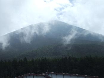 �܍��ڂ���̎R��