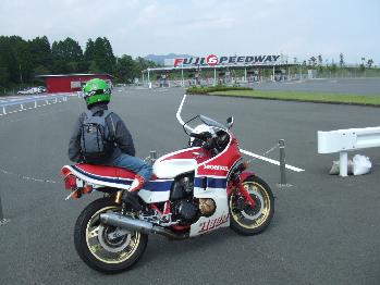 �x�m�X�s�[�h�E�G�C