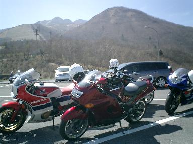 ���~����