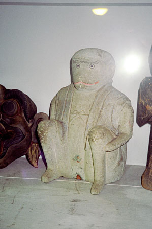猿の像