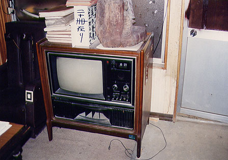 旧式なテレビ
