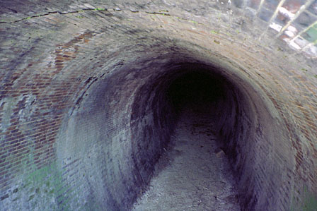 1989年トンネル内部