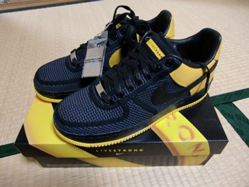AIR FORCE 1 LOW SUPREME(LIVESTRONG)