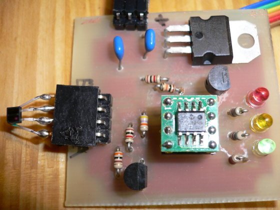 Nゲージ 赤外線変調センサー付3灯式信号機基板